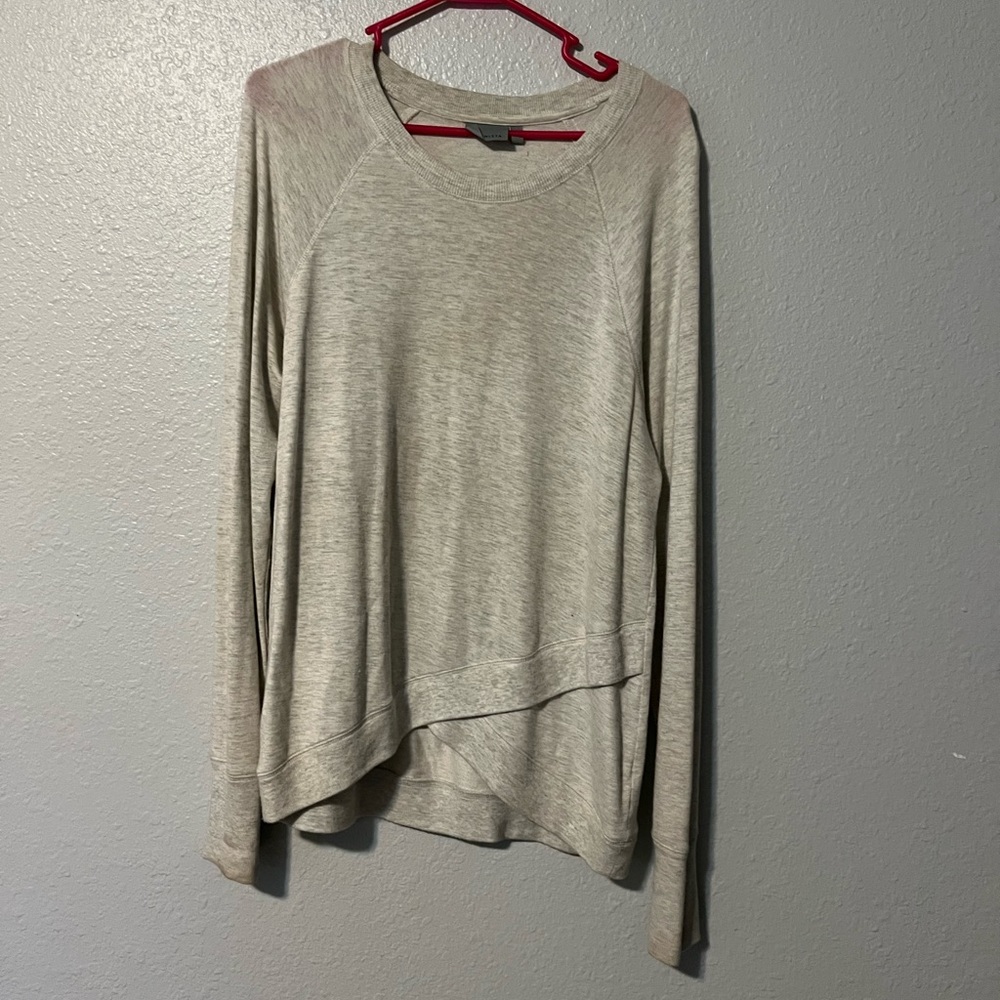 Athleta long sleeve shirt